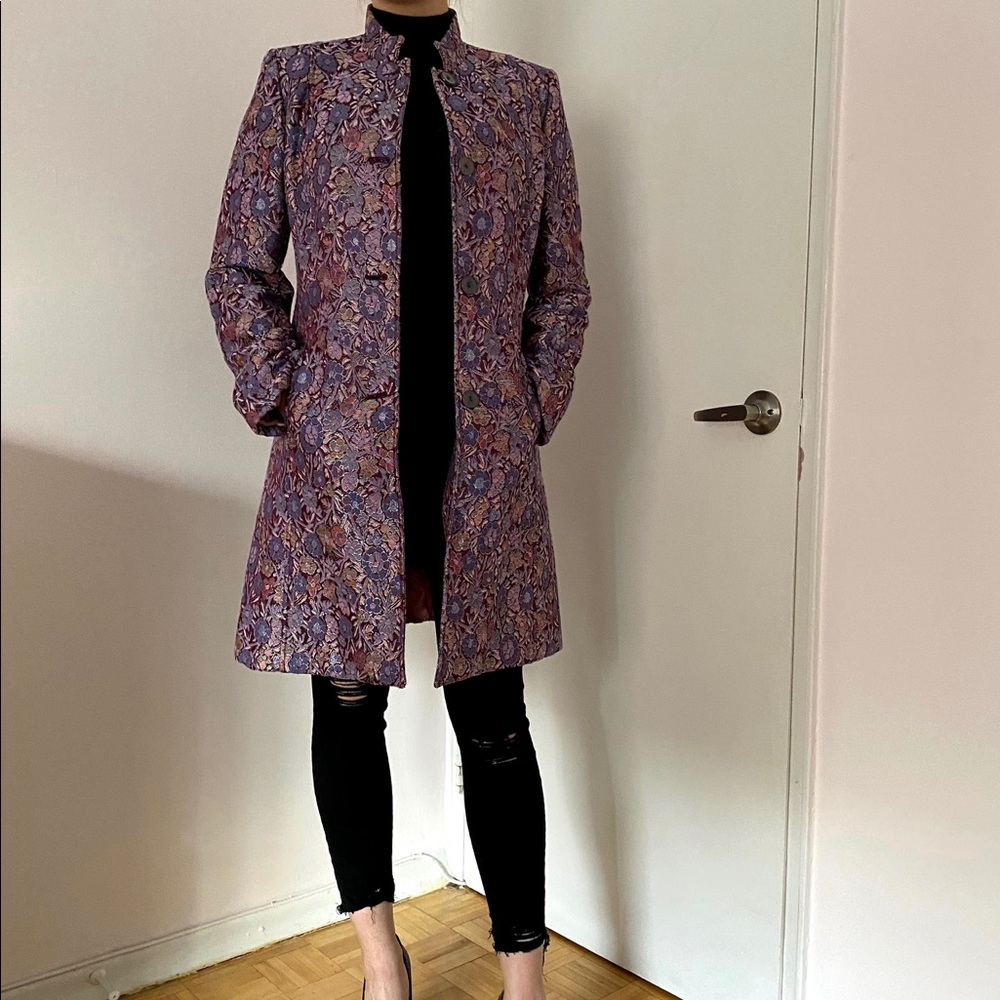 Light dressy coat/jacket